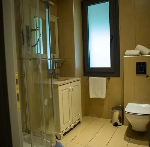 Irene's Káto Loutrákion